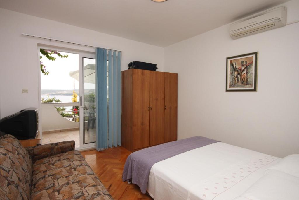 Zdjęcie z galerii obiektu Apartments by the sea Posedarje, Novigrad - 6617 w mieście Posedarje