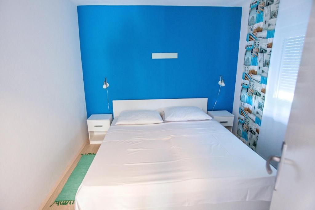 Fotografie z fotogalerie ubytování Apartments with a parking space Starigrad, Paklenica - 6575 v destinaci Starigrad-Paklenica