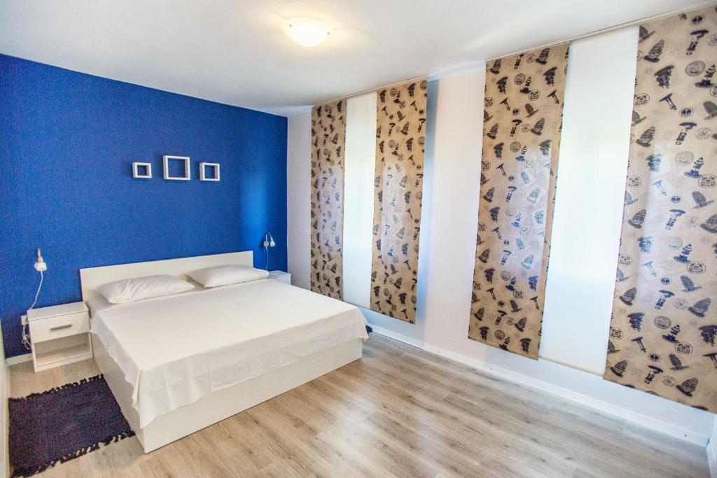 Fotografie z fotogalerie ubytování Apartments with a parking space Starigrad, Paklenica - 6575 v destinaci Starigrad-Paklenica