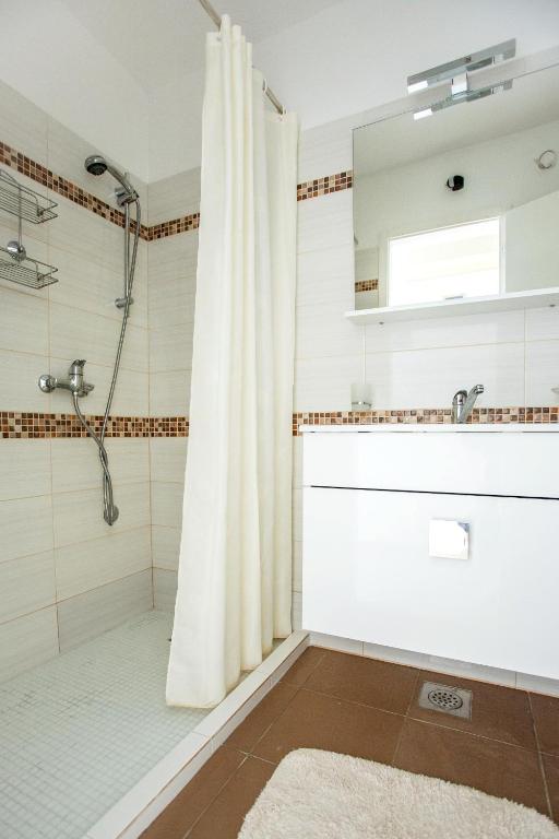 Fotografie z fotogalerie ubytování Apartments with a parking space Starigrad, Paklenica - 6575 v destinaci Starigrad-Paklenica