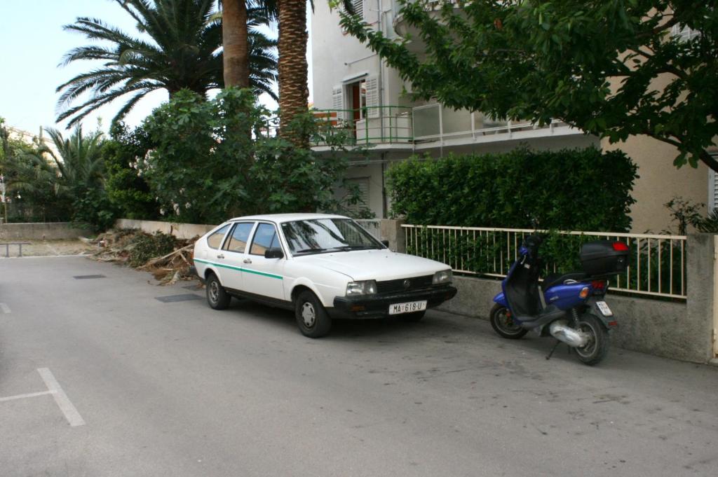 Fotografia z galérie ubytovania Apartments and rooms with parking space Makarska - 6644 v destinácii Makarska