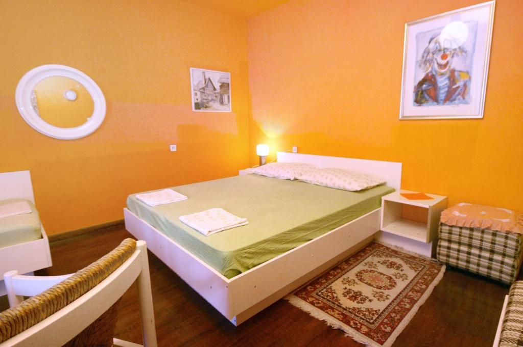 Fotografia z galérie ubytovania Apartments and rooms with parking space Makarska - 6644 v destinácii Makarska