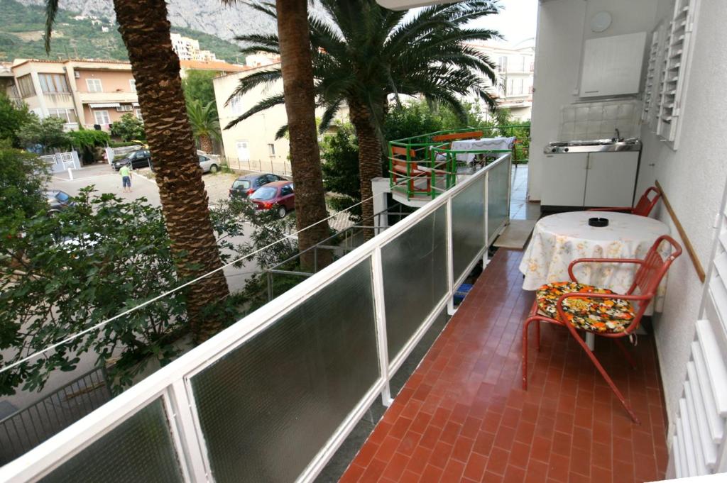Fotografia z galérie ubytovania Apartments and rooms with parking space Makarska - 6644 v destinácii Makarska