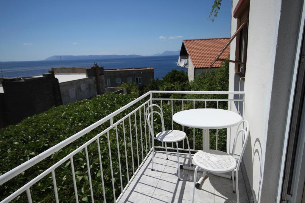 Fotografie z fotogalerie ubytování Apartments with a parking space Podgora, Makarska - 6847 v Podgoře
