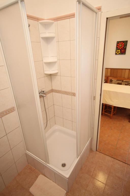 Fotografia z galérie ubytovania Apartments with a parking space Starigrad, Paklenica - 6527 v destinácii Starigrad-Paklenica