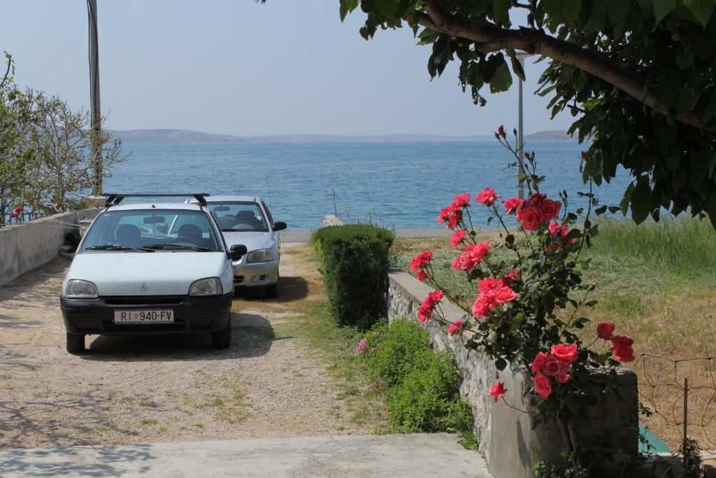 Fotografia z galérie ubytovania Apartments by the sea Metajna, Pag - 6466 v destinácii Zubovići