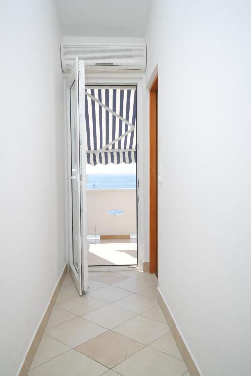 Fotografia z galérie ubytovania Apartments by the sea Metajna, Pag - 6466 v destinácii Zubovići