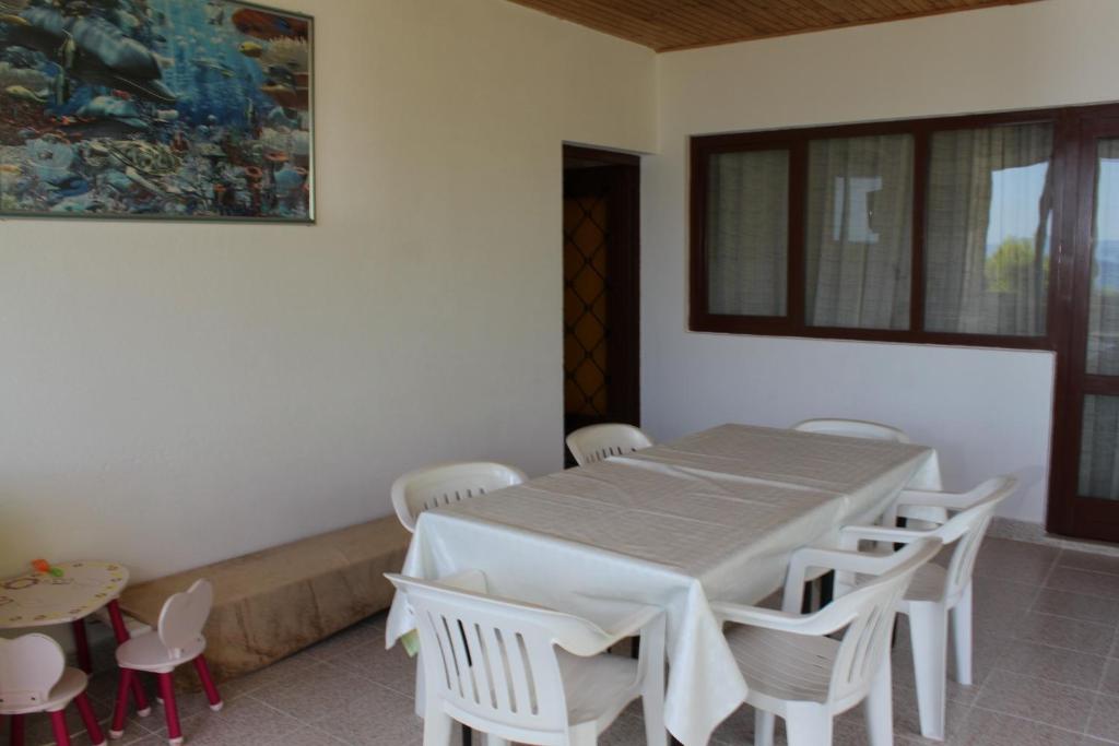 Fotografia z galérie ubytovania Apartments with a parking space Brela, Makarska - 6906 v destinácii Brela