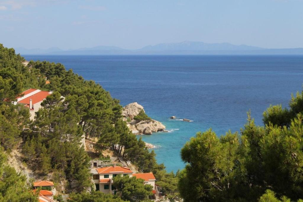 Fotografia z galérie ubytovania Apartments with a parking space Brela, Makarska - 6906 v destinácii Brela