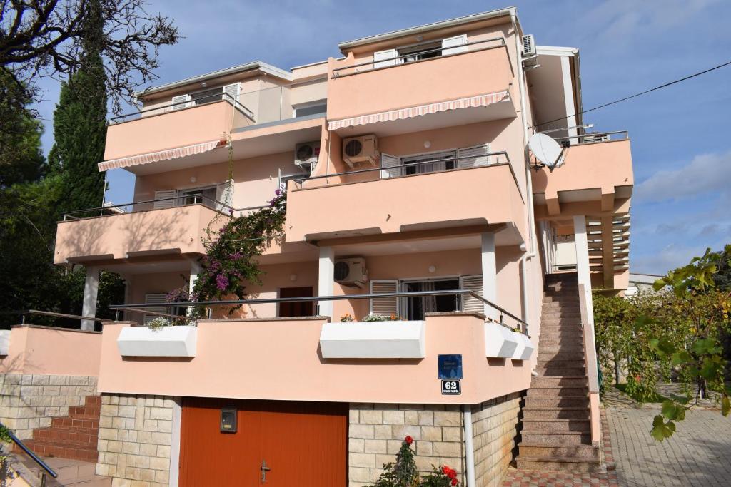 Balkon lub taras w obiekcie Apartment Novalja 6491b