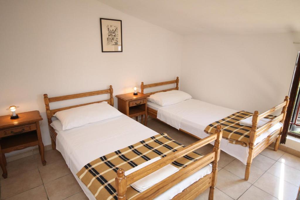 Fotografia z galérie ubytovania Apartments with a parking space Starigrad, Paklenica - 6647 v destinácii Starigrad-Paklenica