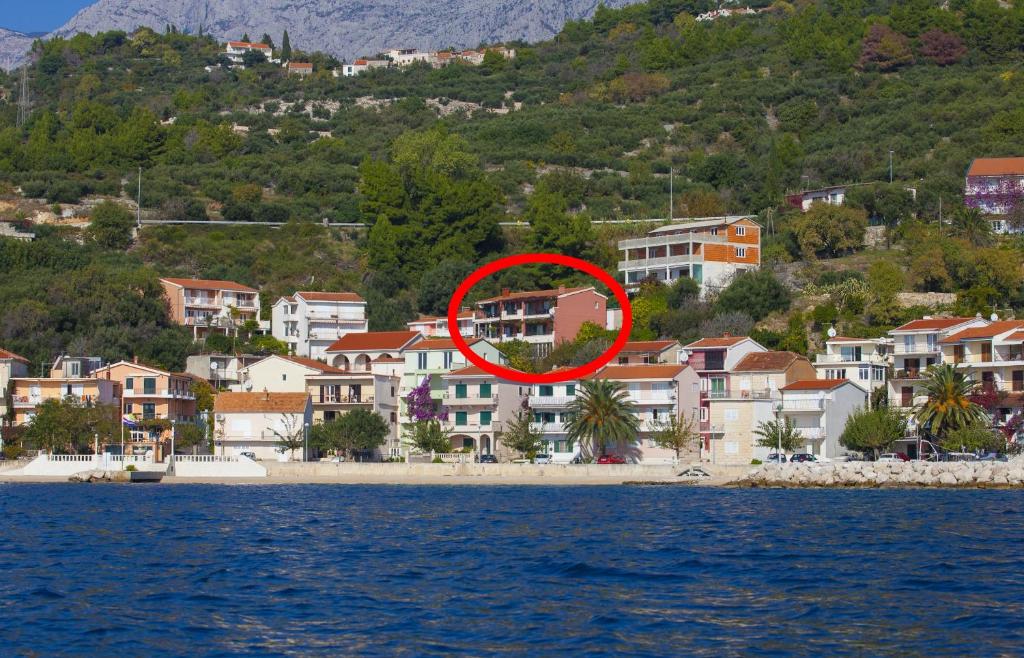 Fotografia z galérie ubytovania Apartments by the sea Podgora, Makarska - 6672 v Podgore