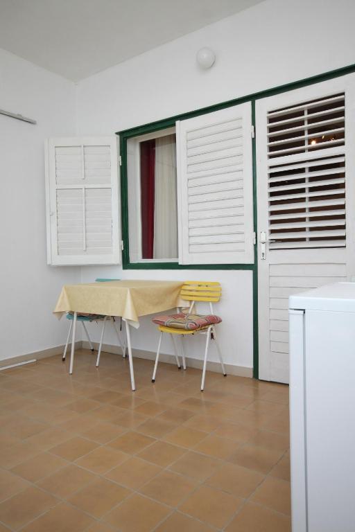 Fotografia z galérie ubytovania Apartments by the sea Brela, Makarska - 6674 v destinácii Brela