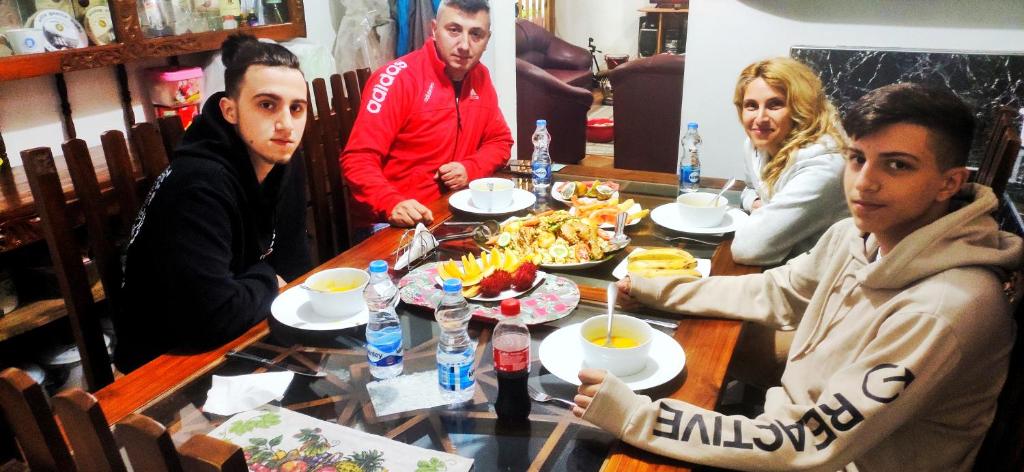 Jídlo v penzionu nebo okolí