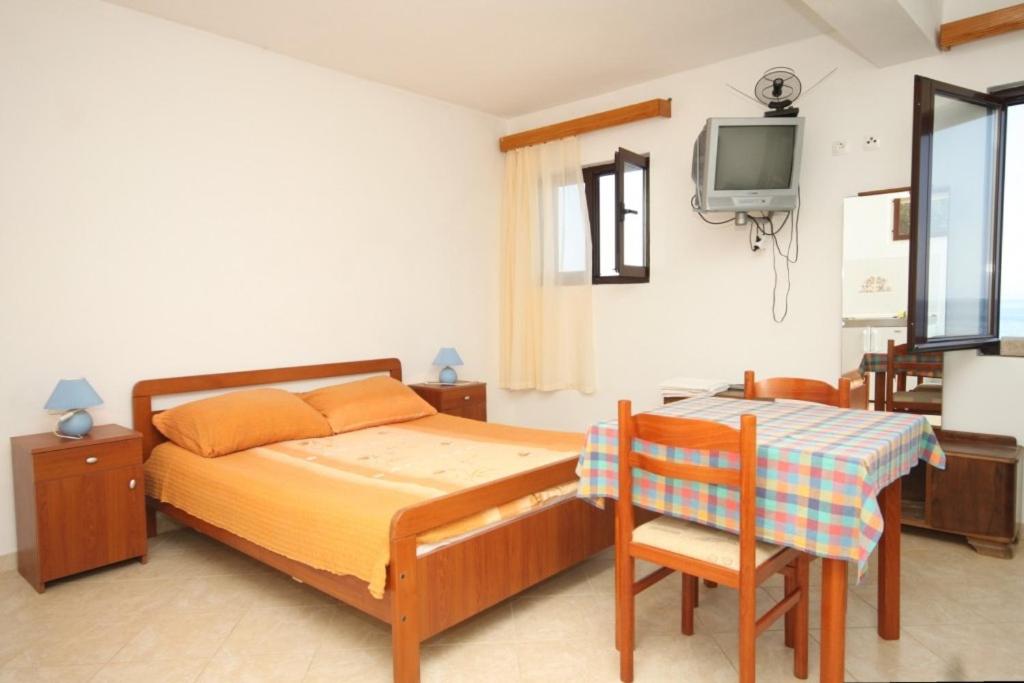 Fotografie z fotogalerie ubytování Apartments by the sea Zaklopatica, Lastovo - 8340 v destinaci Lastovo