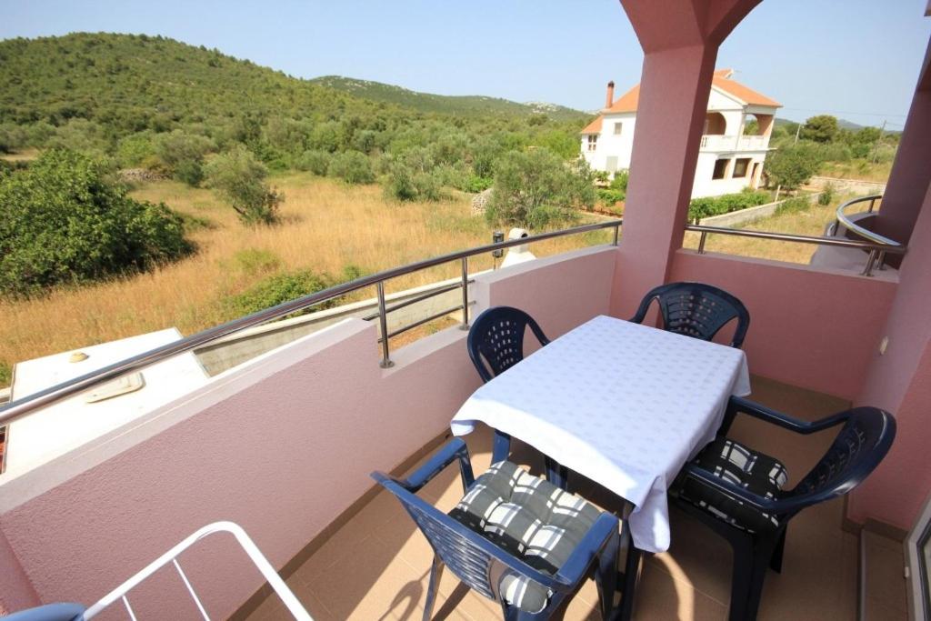 Fotografia z galérie ubytovania Apartments by the sea Pasman - 8217 v destinácii Pašman