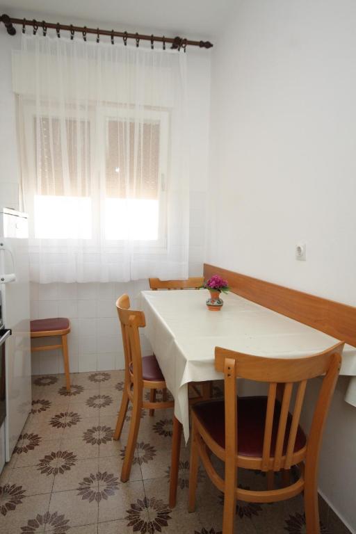 Fotografia z galérie ubytovania Apartments by the sea Kukljica, Ugljan - 8283 v destinácii Kukljica
