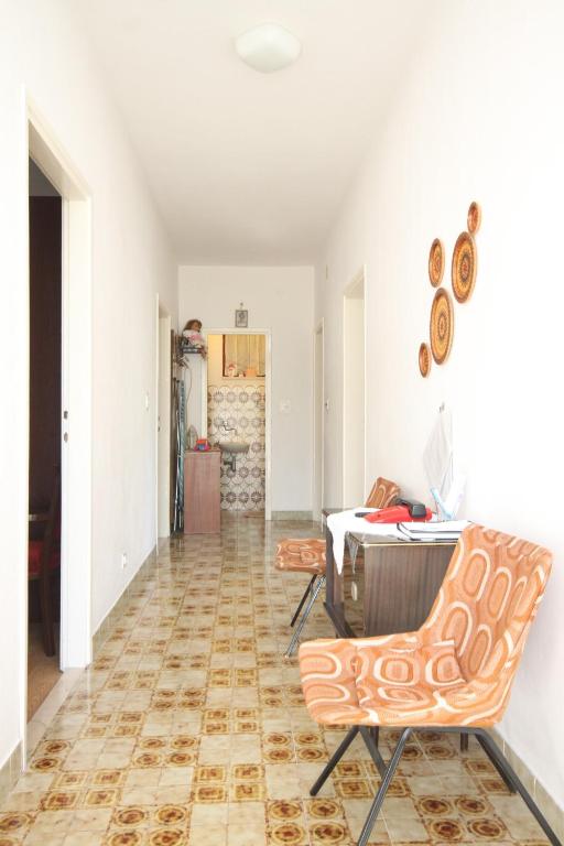 Kuchyňa alebo kuchynka v ubytovaní Apartments with a parking space Brsecine, Dubrovnik - 8549