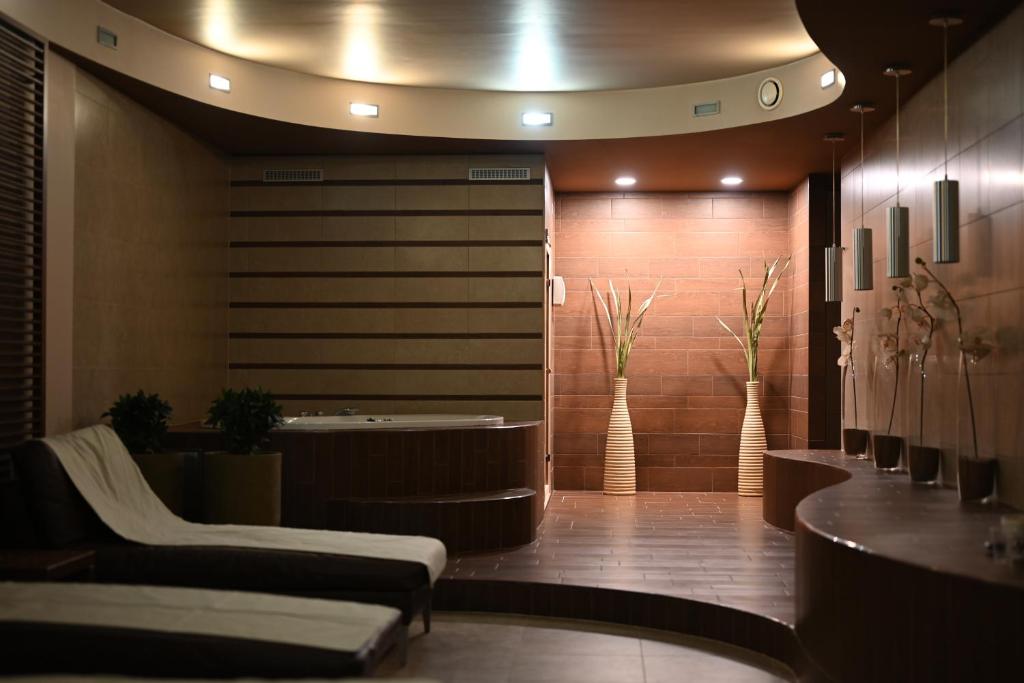 Uma casa de banho em Hotel Paka