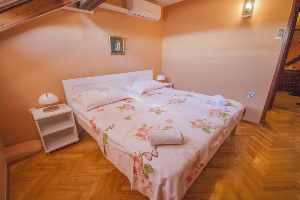 Posteľ alebo postele v izbe v ubytovaní Apartment Kukljica 8253d
