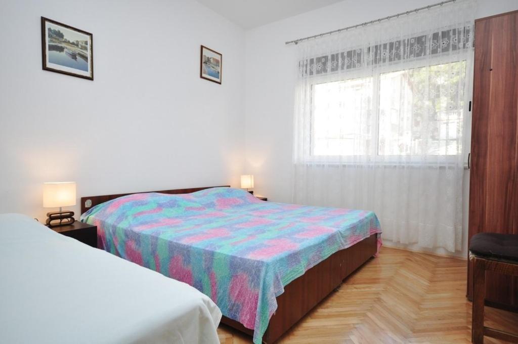 Fotografia z galérie ubytovania Apartments by the sea Duce, Omis - 8633 v Omise