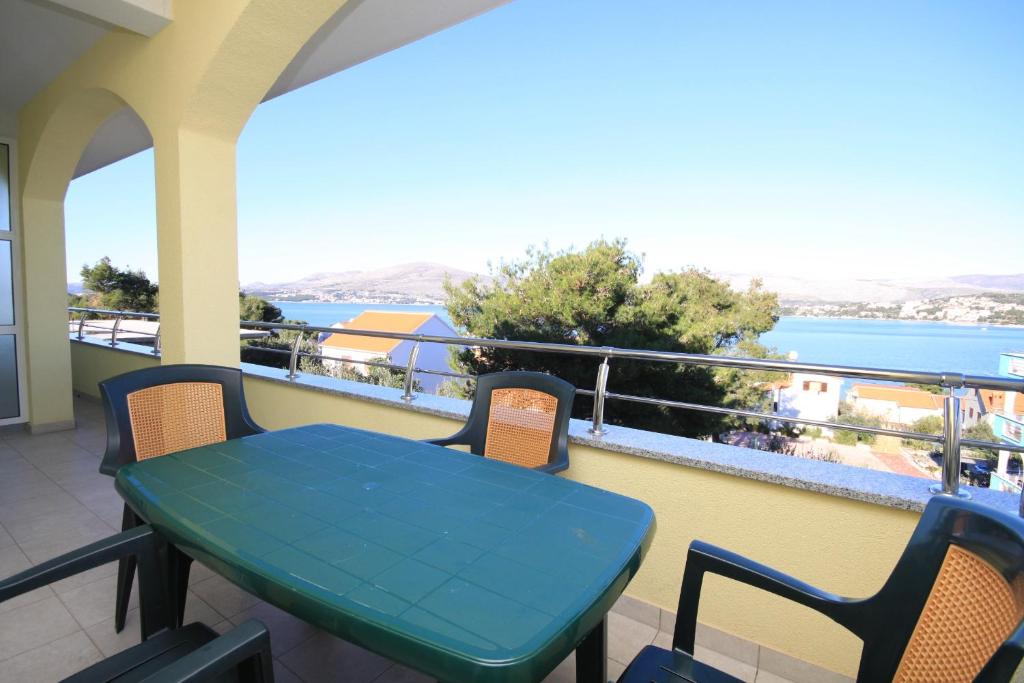 Fotografia z galérie ubytovania Family friendly apartments with a swimming pool Okrug Gornji, Ciovo - 8626 v Trogiri