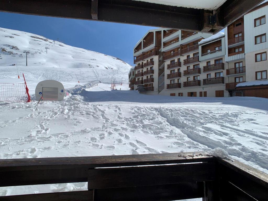 Appartement rénové 6 pers, sur les pistes, balcon, WiFi - FR-1-502-395 v zime
