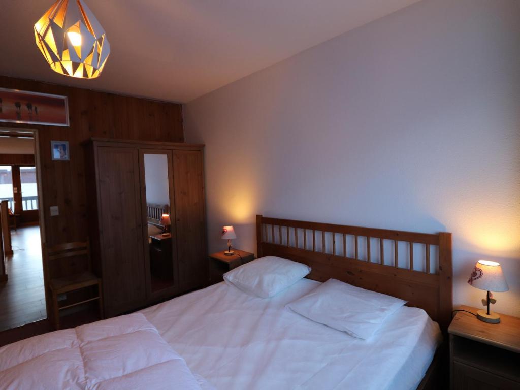 Posteľ alebo postele v izbe v ubytovaní Spacieux appartement avec balcon, 3 pièces, 8 pers., au pied des pistes, proche commerces et services - FR-1-502-440