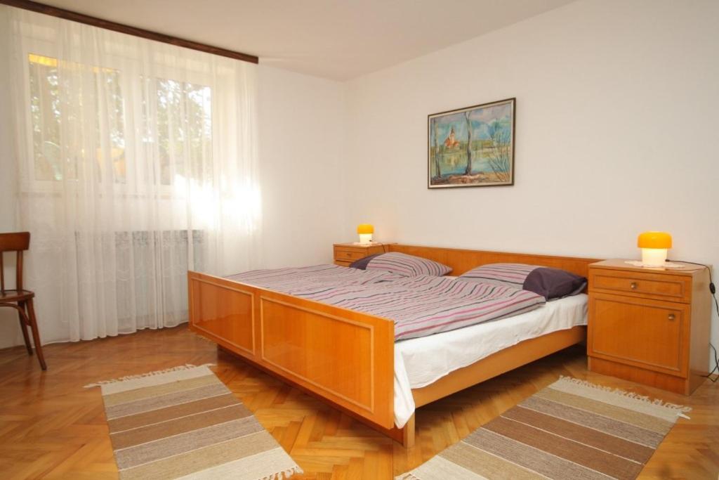 Posteľ alebo postele v izbe v ubytovaní Apartments by the sea Kukljica, Ugljan - 8451