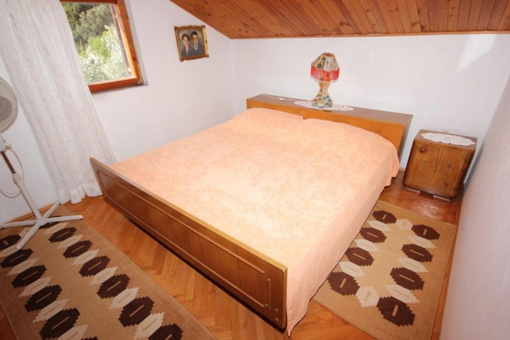 Zdjęcie z galerii obiektu Apartments by the sea Preko, Ugljan - 8472 w mieście Poljana