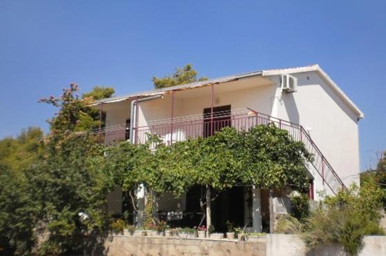 Apartments with parking space Rastici, Ciovo - 8646
