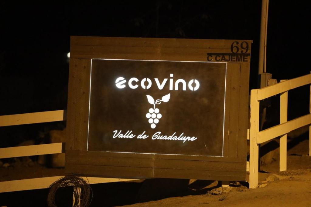 Certifikát, hodnocení, plakát nebo jiný dokument vystavený v ubytování Ecovino Valle de Guadalupe