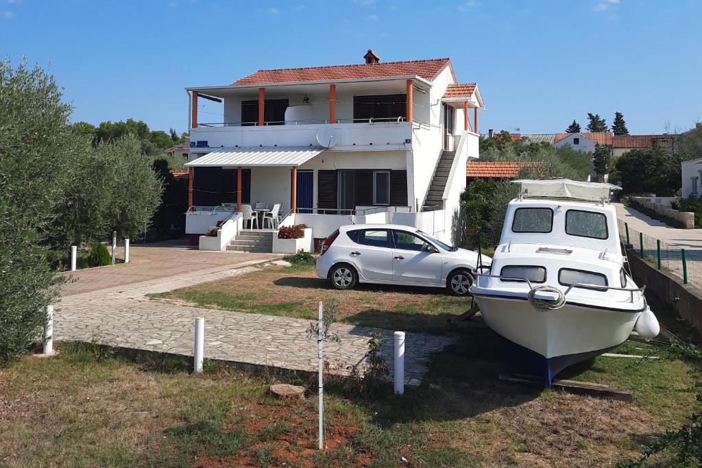 Το κτήριο όπου στεγάζεται  ο ξενώνας