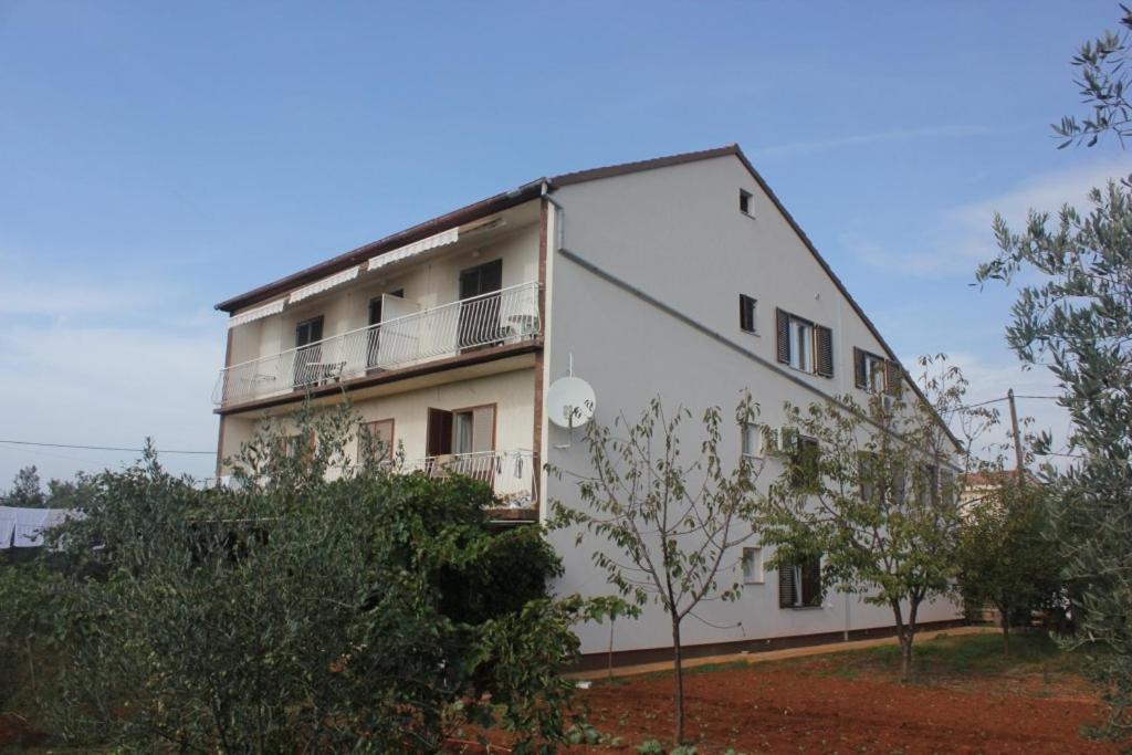 Zdjęcie z galerii obiektu Apartments by the sea Muline, Ugljan - 8520 w mieście Donje Selo