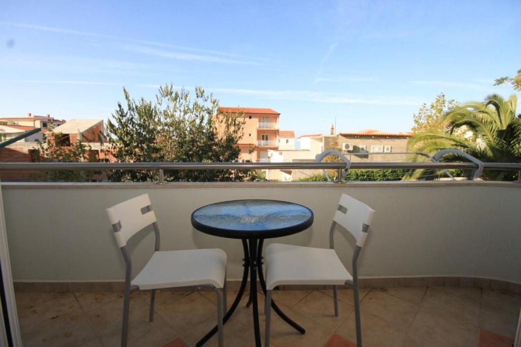 Fotografia z galérie ubytovania Apartments by the sea Tucepi, Makarska - 8742 v Tučepi