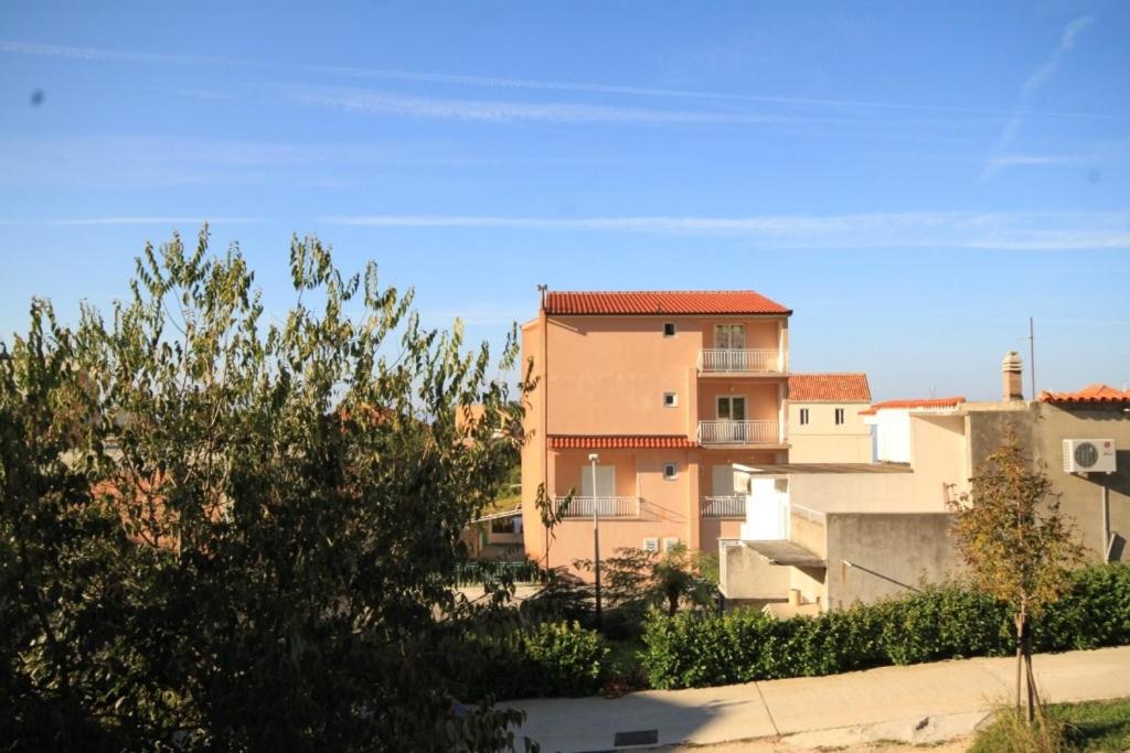 Fotografia z galérie ubytovania Apartments by the sea Tucepi, Makarska - 8742 v Tučepi