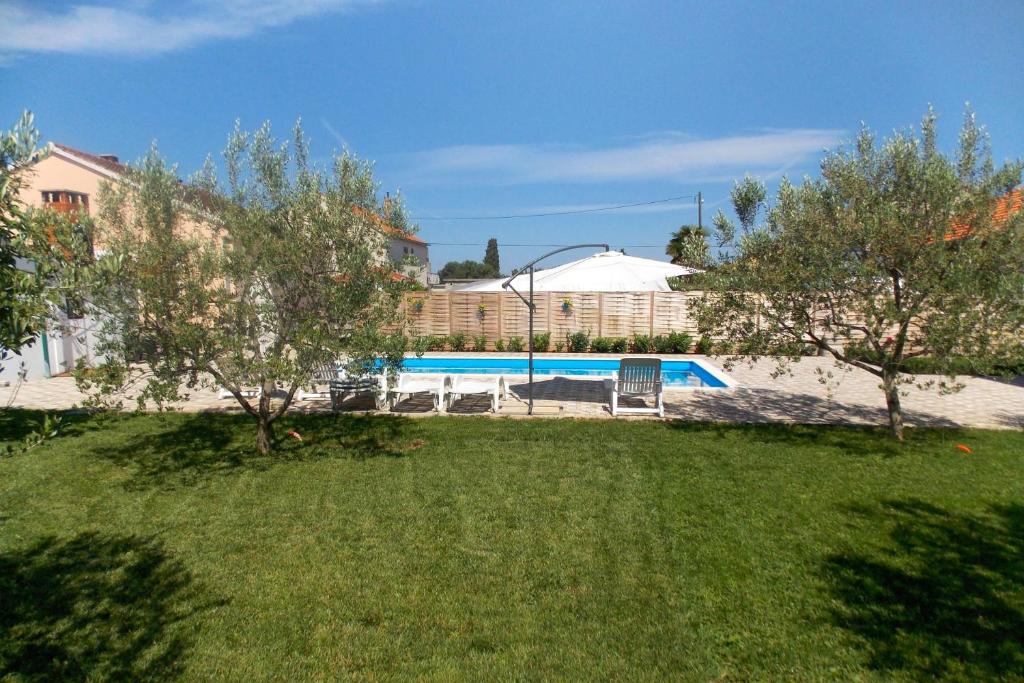 Fotografie z fotogalerie ubytování Family friendly apartments with a swimming pool Biograd na Moru, Biograd - 8370 v destinaci Biograd na Moru