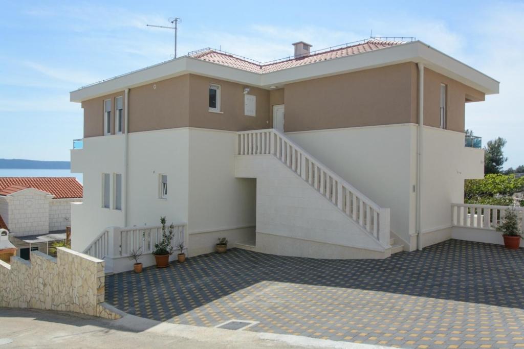 Fotografia z galérie ubytovania Seaside apartments with a swimming pool Rastici, Ciovo - 11009 v Trogiri