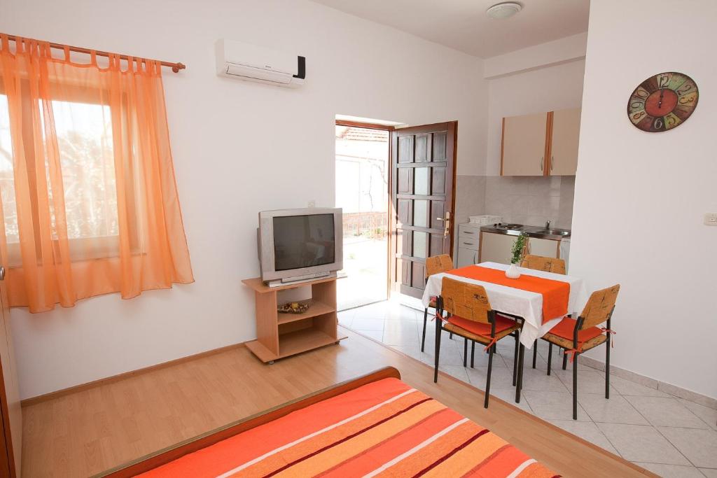 Fotografia z galérie ubytovania Apartments with a parking space Bibinje, Zadar - 11074 v Bibinje