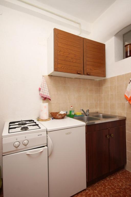 Fotografia z galérie ubytovania Apartments by the sea Drvenik Donja vala, Makarska - 11083 v Drveniku