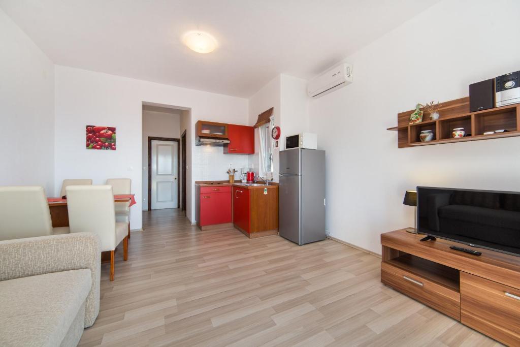 Kuchyňa alebo kuchynka v ubytovaní Apartment Brist 11078c