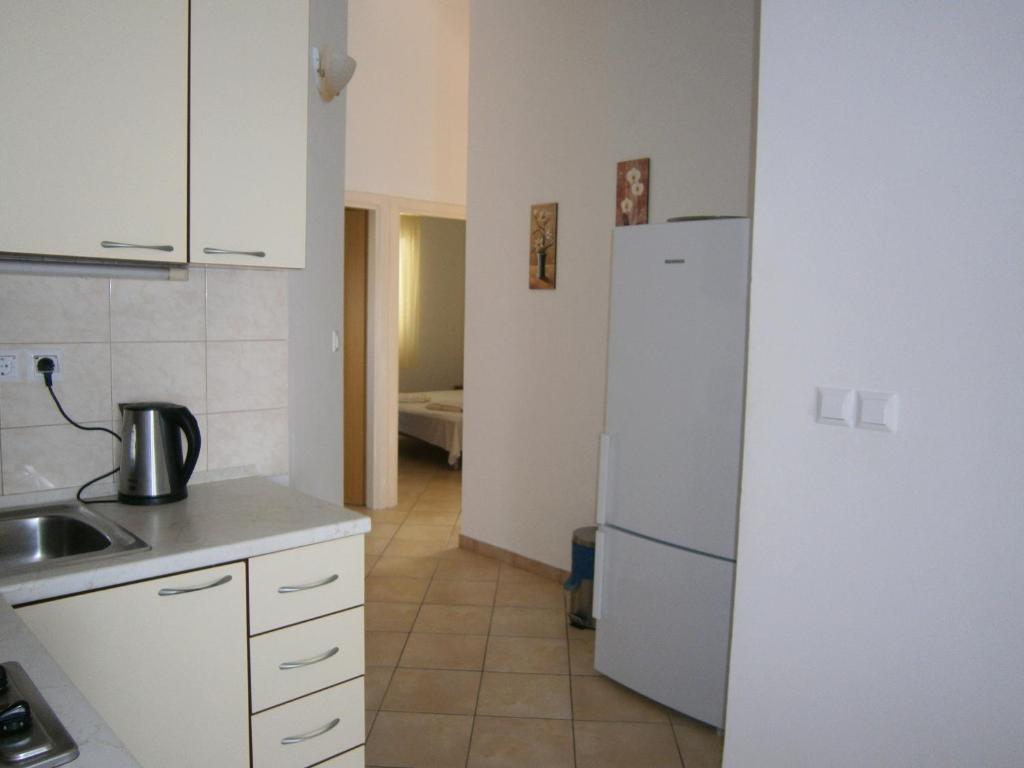 Fotografia z galérie ubytovania Apartments by the sea Mavarstica, Ciovo - 11102 v Trogiri