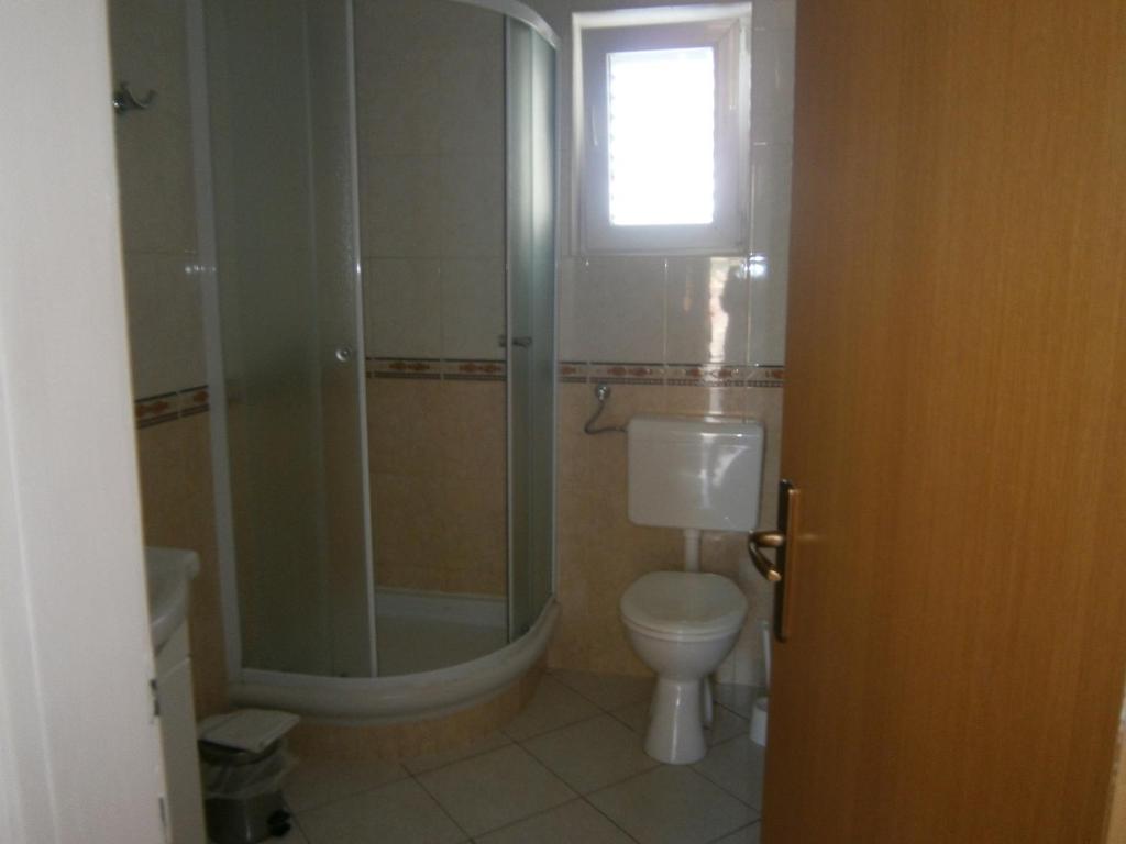 Fotografia z galérie ubytovania Apartments by the sea Mavarstica, Ciovo - 11102 v Trogiri