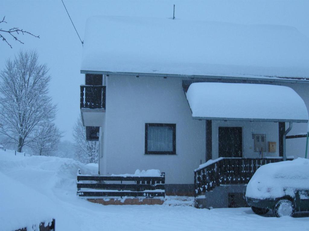 Fotografie z fotogalerie ubytování Apartments with a parking space Smoljanac, Plitvice - 11334 v destinaci Smoljanac