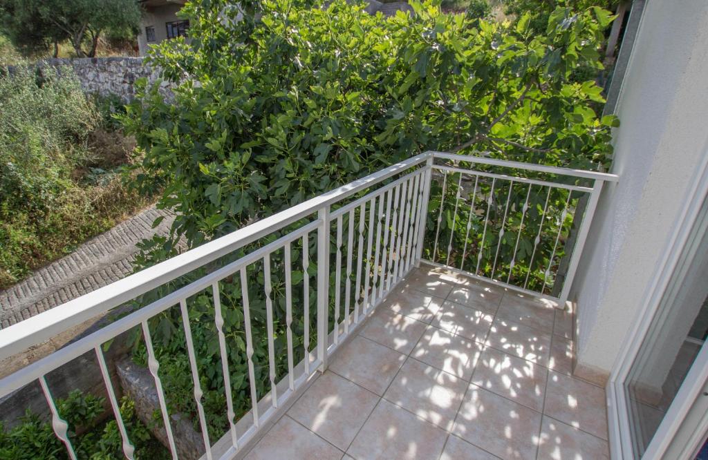 Balkón nebo terasa v ubytování Apartments with parking spaces Mastrinka, Ciovo - 11283
