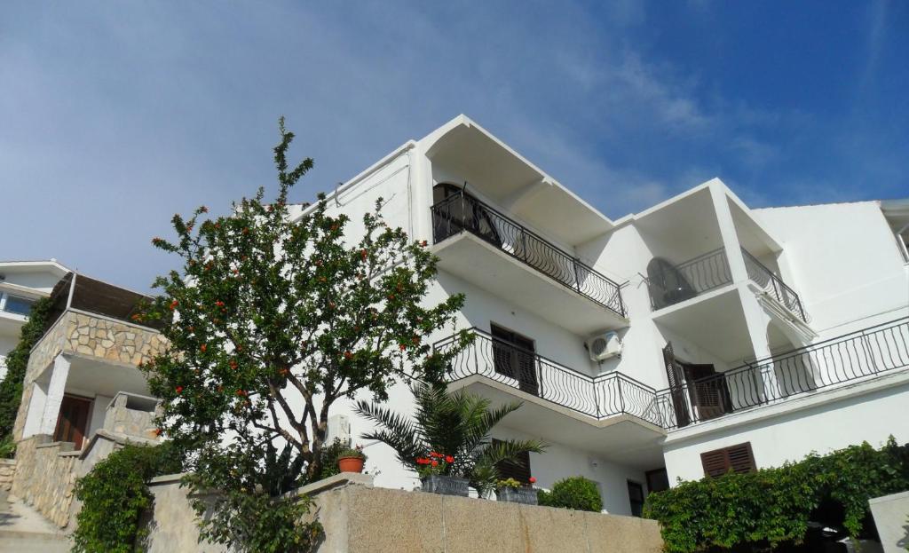 Fotografie z fotogalerie ubytování Apartments by the sea Tisno, Murter - 11289 v destinaci Tisno