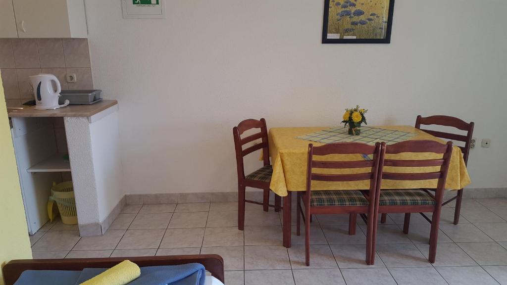 Fotografia z galérie ubytovania Apartment Gradac 11332a v destinácii Gradac