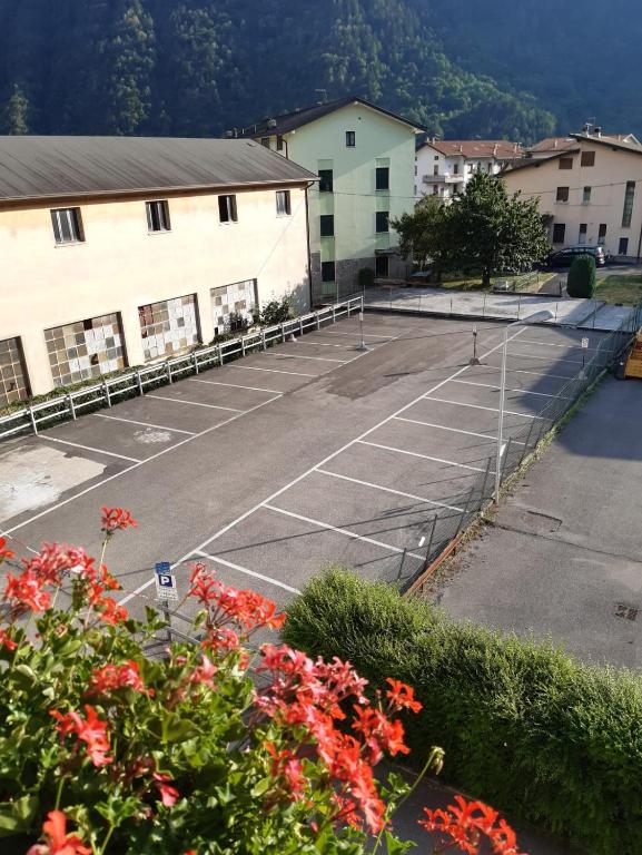 Tenis a/nebo squash v ubytování Albergo Meublé Aurora nebo okolí