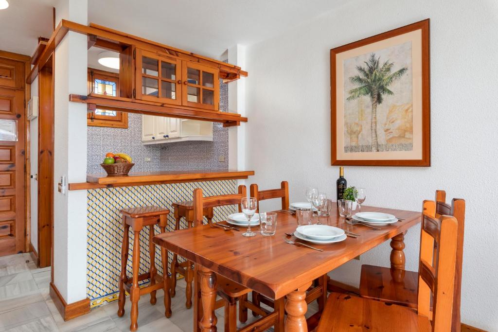 Parque Santiago III Official - One-Bedroom Classic Apartment With Garden View