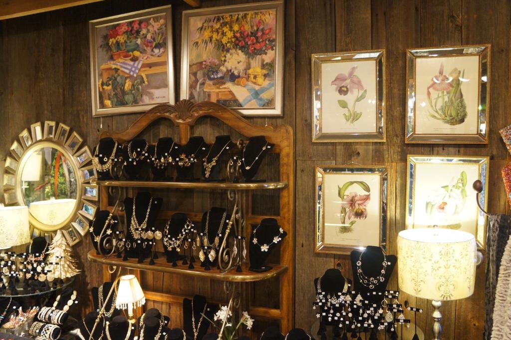 Greenbrier Inn Killington photo